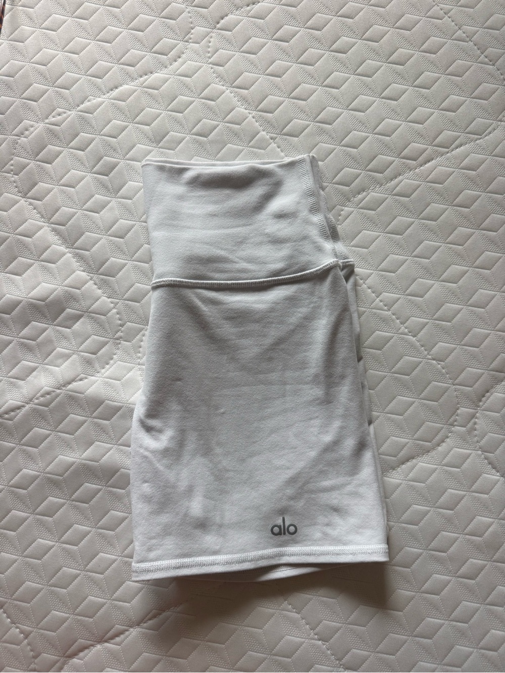 ALO Yoga White High-Rise biker Shorts